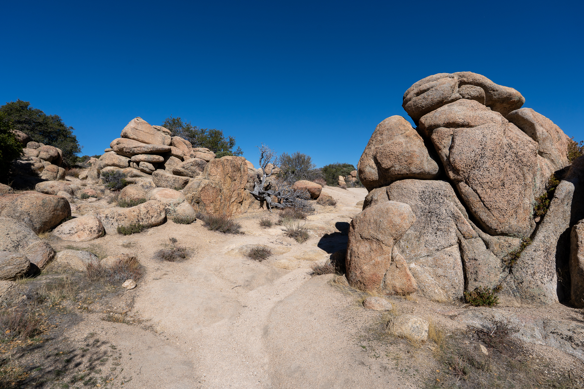 The Pinnacles and Peak 5678
